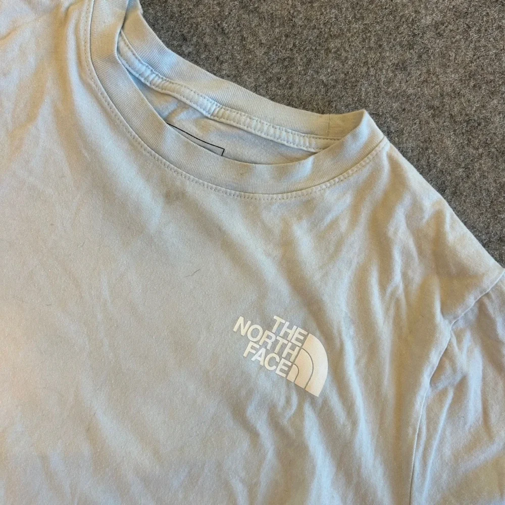 Women's The North Face Never Stop Exploring Baby Blue Outdoors T-Shirt Size Lg - Picture 4 of 11